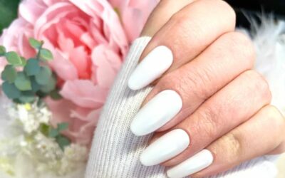 The Advantages of Choosing an SNS Nail Salon for Your Manicure
